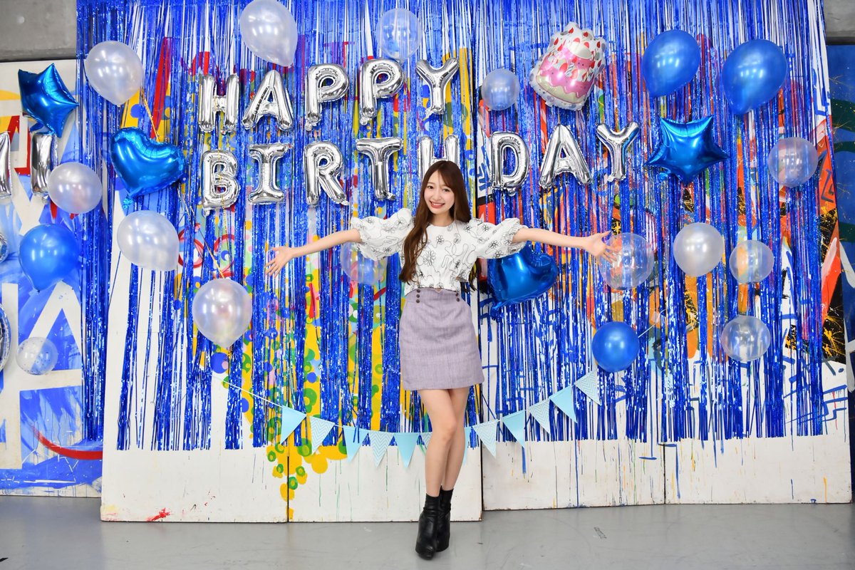 ayumin_hr's tweet photo. おはだよ☺︎

昨日はステミュで生誕祭を
していただきました🌟
ファンの方が可愛く飾り付けをしてくれて、大好きなステミュメンバーとお祝いしてくれました🎂✨

たくさんお祝いしてもらえて
すっご幸せです( ⁎ᵕᴗᵕ⁎ )♡

みんないつも支えてくれて
本当にありがとー♡♡ https://t.co/U0LQ7dIrui