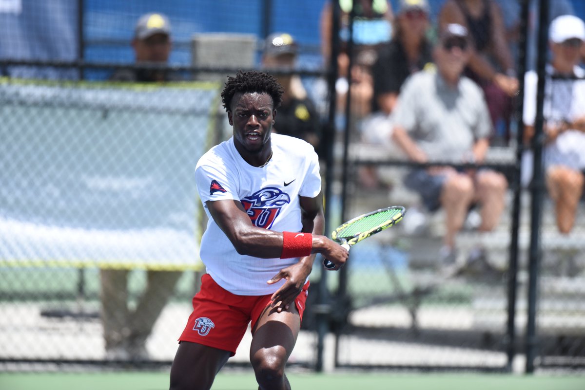 ASUN_Tennis's tweet photo. Congratulations to @LibertyMTennis as the season ends in the team's 1️⃣st trip to the #NCAA Men's Tennis Championship‼️👏

🔴2️⃣nd-straight #ASUNMTEN title
🔴Nicaise Muamba &amp; Rafael Marques Da Silva, Doubles Pair of the Year
🔴Josh Wilson, 2️⃣nd-straight Scholar-Athlete of the Year https://t.co/O46JWEeN5x