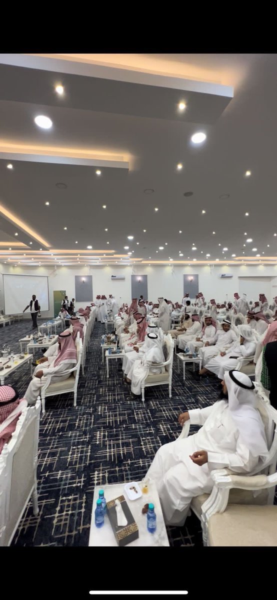 Gh589's tweet photo. اجتماع عيد الفطر المبارك لعوائل شايع الخضير الشايع 
وهي كل من 
(الشايع، الناصر. ، الحجي ، الخضيري، الخضير ) بالقصيم محافظة المذنب https://t.co/GfodH97OxO