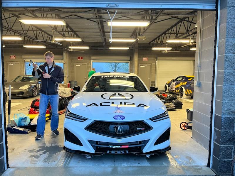 nic_hammann's tweet photo. Day complete for @tirerack @OfficialOLOA #oloa2022 at Putnam Park! Finished P7/6th overall and 1st in luxury class! One last event dry skidpad tomorrow in our @HARTroadrace @Acura TLX Type S! @HRE_Wheels @CTBrakes @redlineoil #livingthedream #makingmemories https://t.co/TgHBgH7E8Z