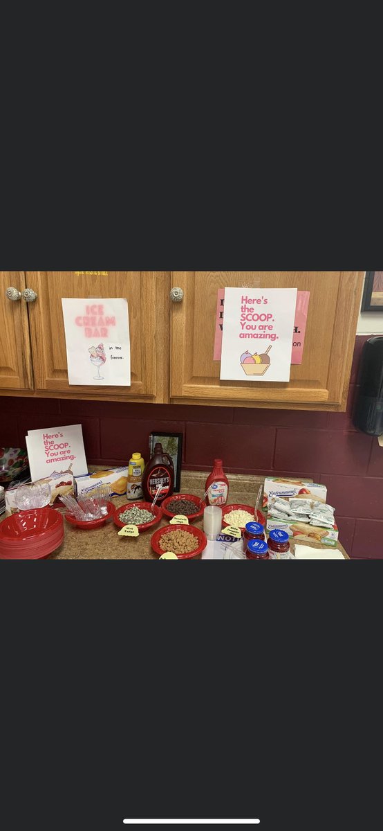 MissDeNardo4th's tweet photo. Thank you to our awesome PTA for making us feel extra appreciated this week! You guys are the best!! 💙💛 https://t.co/rsD8u5cUH4