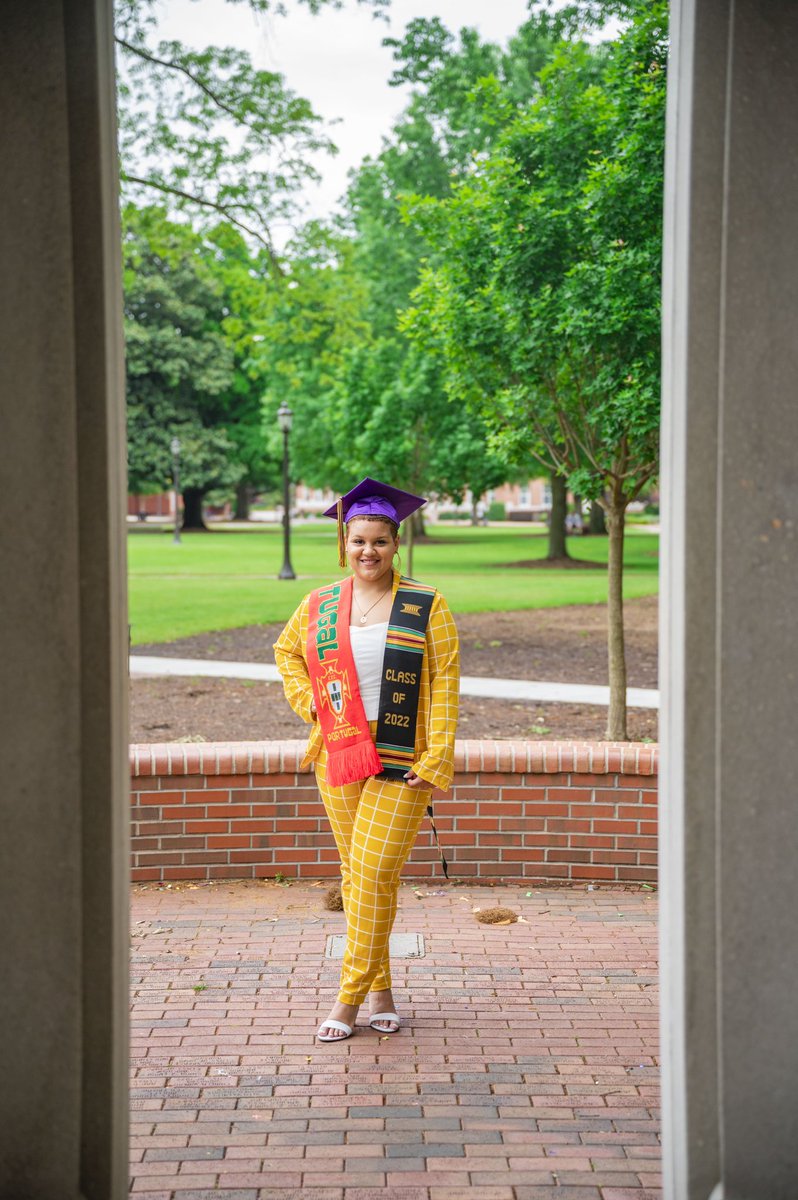 DanielleBoddie5's tweet photo. Today I graduated with a Bachelors in Sociology with minors in communication and leadership 🥺💜 it’s been real ECU #Classof2022 https://t.co/ks2QAxiZsz