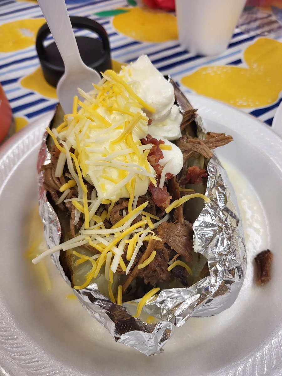 HeatherLopezFME's tweet photo. To end this Week thank you Admin and CCoaches @fmeeagles for the lunch. #FMEUniversity #WeAreClint #FMEpride #GameOn #VivaClintPreK #FmePrekGameOn https://t.co/cXCohRcIfd