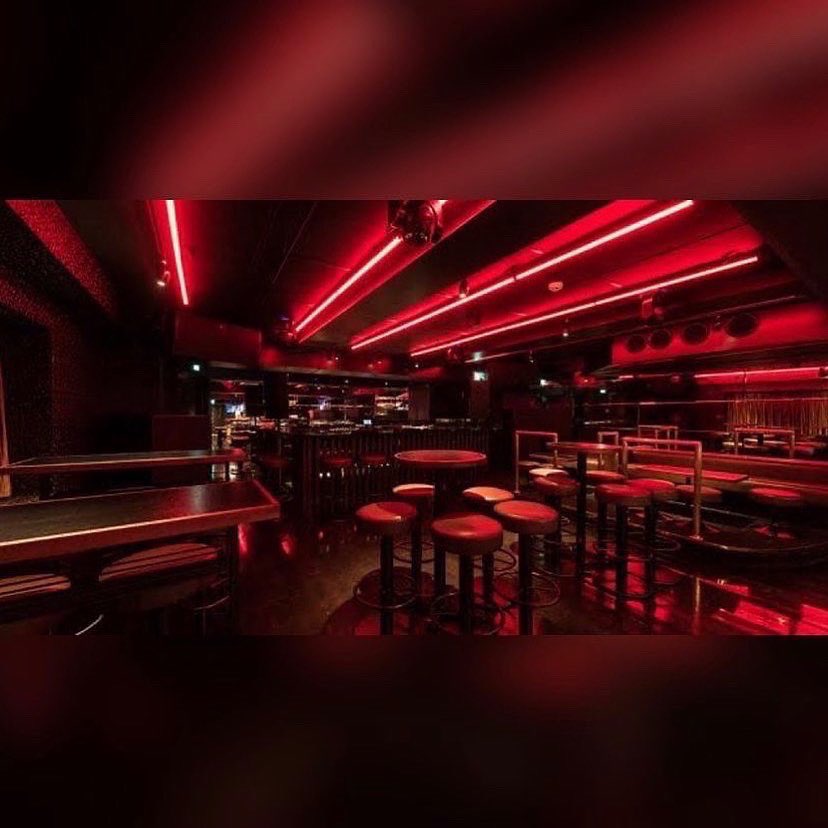 djyazjapan's tweet photo. 5/7 土曜日の今夜は @barwrep にてDJ
w/ @yanatake @DJKDAB
K.DA.Bとは久々だし楽しみ☺️
新旧HipHopをバッチリ楽しめますんで是非是非遊びに来て下さい🙋🏻♂️
#wrep #wrepbar https://t.co/wvsMoeE8wr