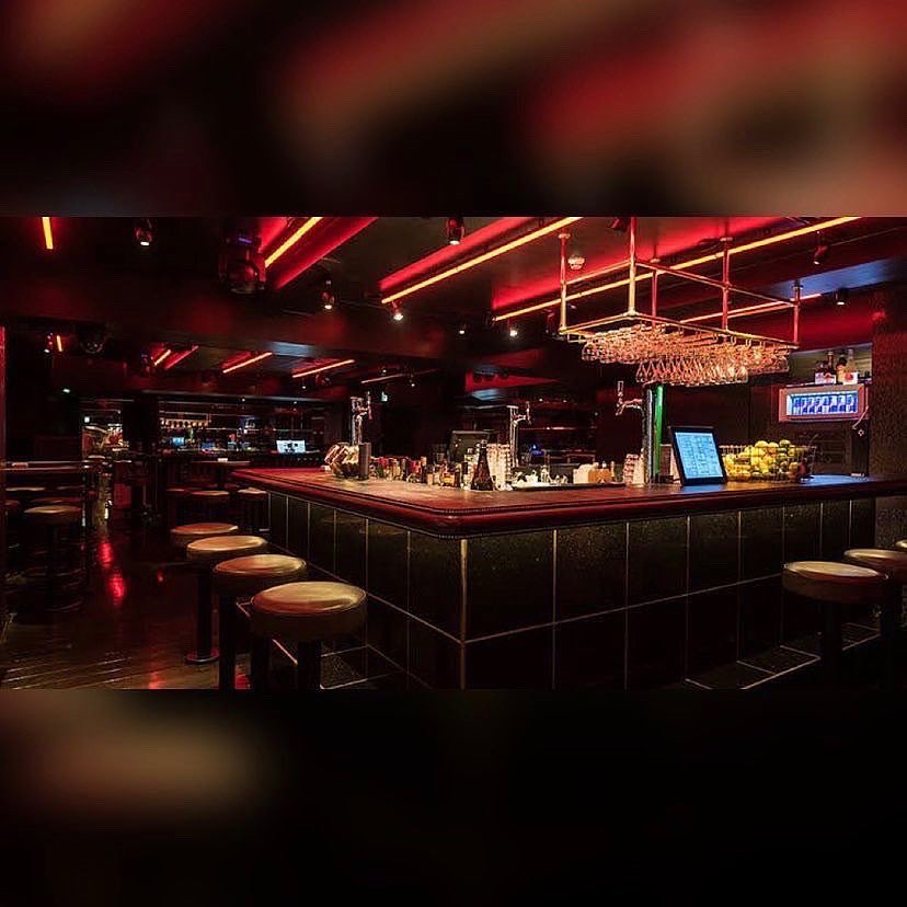 djyazjapan's tweet photo. 5/7 土曜日の今夜は @barwrep にてDJ
w/ @yanatake @DJKDAB
K.DA.Bとは久々だし楽しみ☺️
新旧HipHopをバッチリ楽しめますんで是非是非遊びに来て下さい🙋🏻♂️
#wrep #wrepbar https://t.co/wvsMoeE8wr