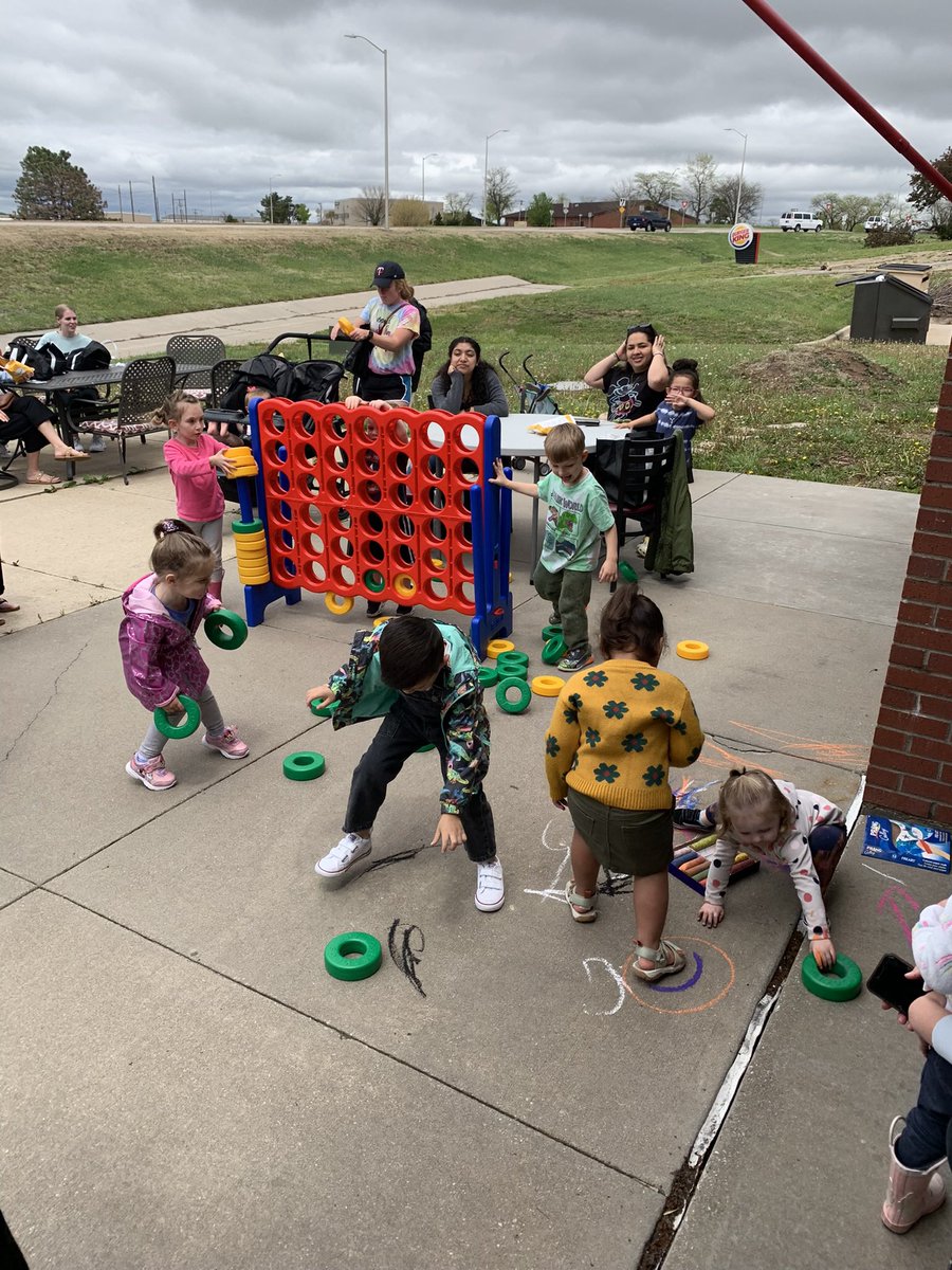 We had a great day celebrating our Fort Riley spouses on #MilitarySpouseAppreciationDay Congrats to all of our giveaway drawing winners and a special thanks to Western Governors University for supplying the grand prize, a 55 in. smart tv! #BeTheForce