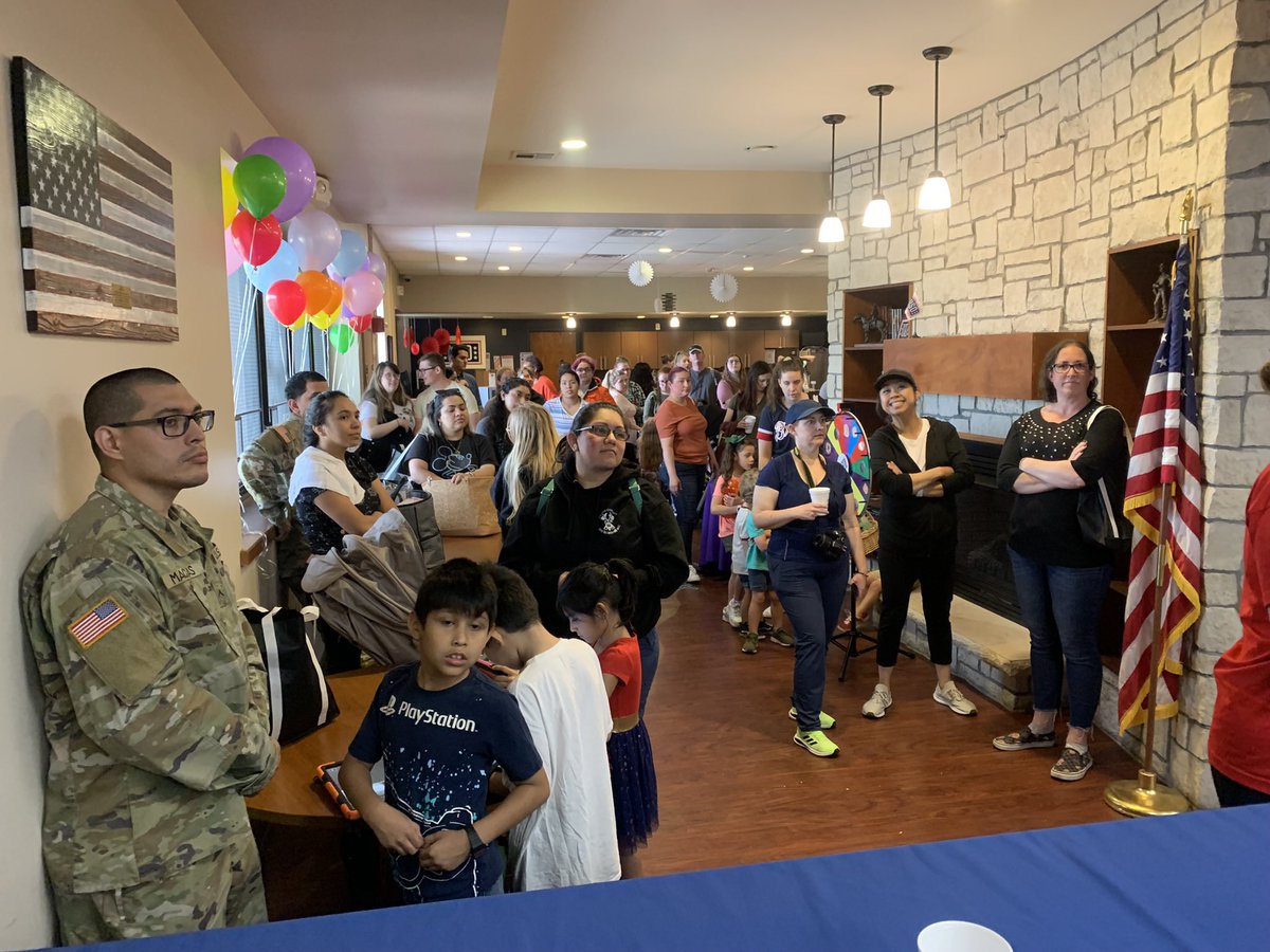 USOKansas's tweet photo. We had a great day celebrating our Fort Riley spouses on #MilitarySpouseAppreciationDay Congrats to all of our giveaway drawing winners and a special thanks to Western Governors University for supplying the grand prize, a 55 in. smart tv! #BeTheForce https://t.co/PcxpOcUbc6