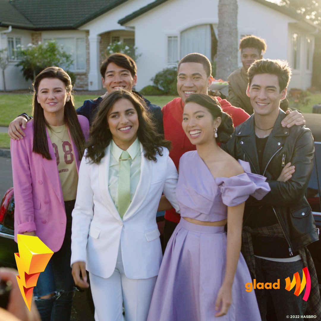 PowerRangers's tweet photo. The cast, crew, writers and production team of Power Rangers Dino Fury is delighted to accept the 2022 #GLAADawards for Kids &amp; Family Programing. Power Rangers promotes acceptance of all and celebrates our differences. Go Go Power Rangers! @glaad https://t.co/EPmu3TZ2QT