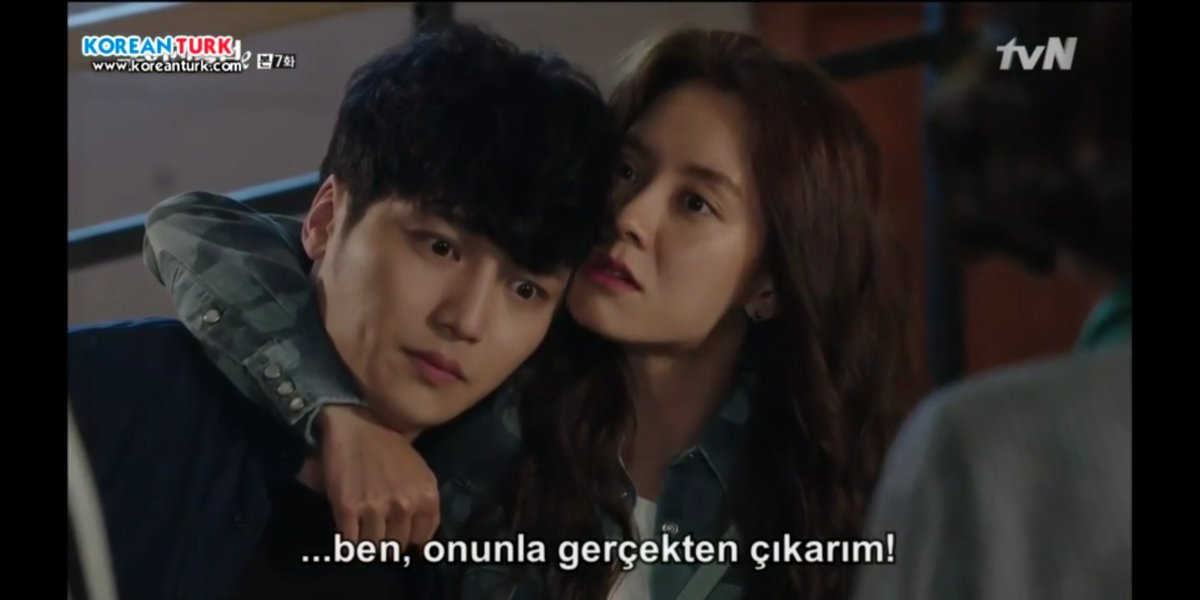 gug_oegeojuja's tweet photo. Çık valla kızz😂😂
#ExGirlfriendClub
#ByunYoHan
#SongJiHyo https://t.co/7w2ax4Uaoq