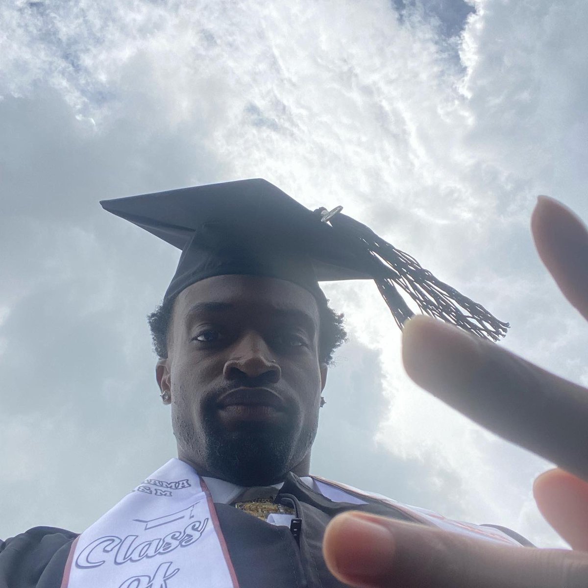 Tphatt_'s tweet photo. Thank you to the illustrious Alabama A&amp;M University TPHATT out✌🏾🍾 #AAMU #AlumniStatus👨🏾‍🎓 https://t.co/tigEYZaQT4