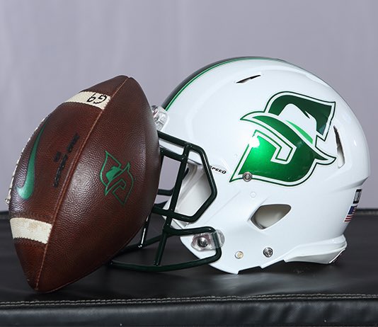 Beyond blessed and honored to receive my first Division 1 offer from <a href="/StetsonFootball/">Stetson Football</a> !!🤍💚<a href="/CoachHRichards/">Harry Richards</a> <a href="/icoachdfb/">Coach D</a> <a href="/COACHRYMER/">Kalvin Rymer</a> <a href="/OCPFB/">OCP FOOTBALL</a> #AGTG