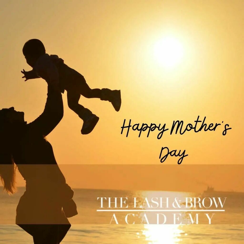 LoveLashBrow's tweet photo. Happy Mother's Day To all the moms and those filling mom's shoes, we wish you a wonderful Mother's Day
💛
#labapro
Reposted from @mekobeautygirl https://t.co/KidyWZo3rr