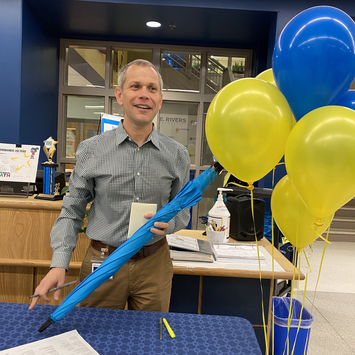 Kimberly Bowsher (@bowsherkimberly) on Twitter photo Day #3 & #4 of #TeacherAppreciationWeek giving Rivers jumbo umbrellas and <a href="/amazon/">Amazon</a> gift certificates to the staff. <a href="/JohnWallerEdD/">John Waller, EdD</a> <a href="/riverslionsroar/">E. Rivers Elementary</a> <a href="/dan_a_sims/">Dan A. Sims</a> <a href="/apsupdate/">ATL Public Schools</a> <a href="/melsithole/">Melanie Sithole</a> Day #3 & #4 of #TeacherAppreciationWeek giving Rivers jumbo umbrellas and <a href="/amazon/">Amazon</a> gift certificates to the staff. <a href="/JohnWallerEdD/">John Waller, EdD</a> <a href="/riverslionsroar/">E. Rivers Elementary</a> <a href="/dan_a_sims/">Dan A. Sims</a> <a href="/apsupdate/">ATL Public Schools</a> <a href="/melsithole/">Melanie Sithole</a>