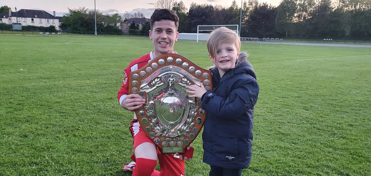 AndTerraces's tweet photo. GAME DAY 1️⃣8️⃣4️⃣
@LEAFA_Official Victory Cup Final 2022
@LoganleaAfc 2 Vs 2 @hwufc
Loganlea win on pens for a league and cup double 🤘⚽️🏆🏆

The Loganlea Keeper is insanely good MOTM

Well in lads ❤🤍❤

3 videos added on our channel
https://t.co/Yfwd7VoCFR

@scottish_aff https://t.co/IQgDhXnIa4