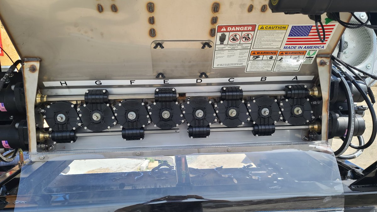 Updates to the #fertillestripping system almost complete.  Hello new <a href="/MontagMfg/">Montag Mfg</a> Gen 2  2208 dual product 8 output 4 section cart that we added to our <a href="/DawnEquipment/">Dawn Equipment</a> 8 Row Gen V Pluribus with Reflex Technology. Spectacular technology getting ramped up! #ontag #Plant22 #striptill22