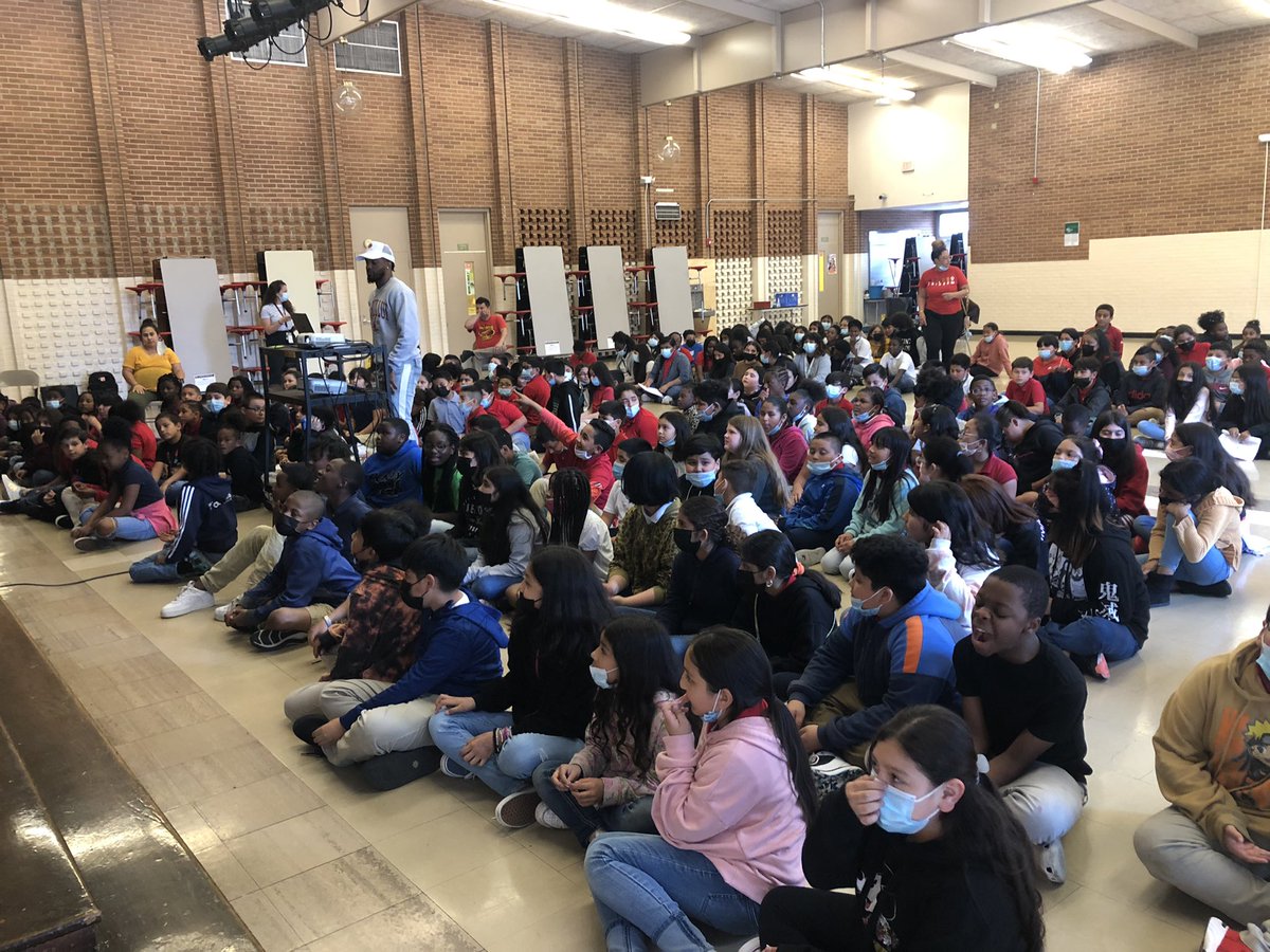 NikitaMaroto's tweet photo. @GrissomHISD Pep Rally was amazing! Special thank to @Ms_KimKiser for your support and belief in me! This is my second event for our scholars and Iam so proud!
Many kids are happy, motivated and ready for the STAAR @TeamHISD @WRS_Overstreet https://t.co/ftXL0LmLhy