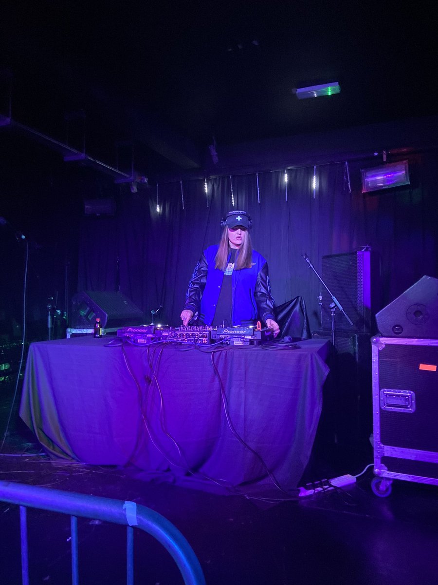 arusaqureshi's tweet photo. Incredible second day at @FocusWales feat. @juderogers, @SELFESTEEM___, @bigbemz1, @K4CIE_, @TheDesiFuturist and more ✨ thank you to @srhjns and team for all their hard work! https://t.co/ops8VvKiim