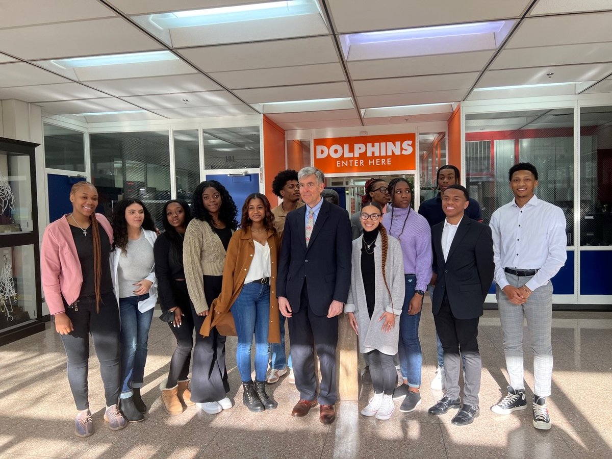 I had a truly inspiring meeting with <a href="/dreamhustlecode/">DreamHustleCode</a> in Chicago earlier this week. The students I met give me great hope for the future. Thank you to <a href="/wyhs/">Whitney M. Young HS</a> for hosting us. I can’t wait to see what these young coders do next!