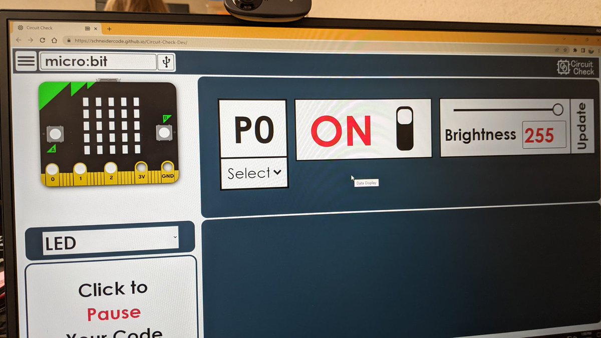 BoulderMai's tweet image. This month we are starting our #etextile unit using the @microbit_edu. I appreciate using @CUCraftLab @codercrft8 debugging tools to empower students in our Intro to CS course to feel confident in their abilities to #debug hardware and software issues. @CUBoulder @AltonaAP