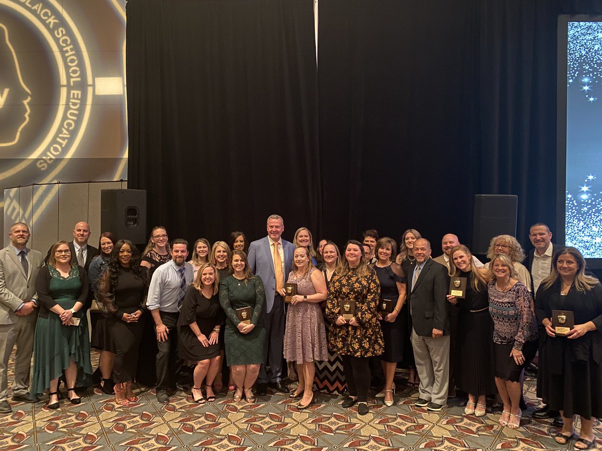 deidre_roemer's tweet photo. An amazing night celebrating these incredible educators! #WAWMproud https://t.co/YDSCKd61NW