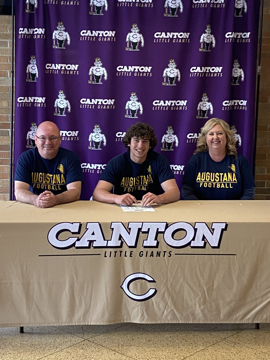 Congrats to <a href="/twplumer52/">Turner Plumer</a> (Monmouth) 🏀and <a href="/Jake_Miller_8/">Jake Miller</a> (Augustana) 🏈 for signing today!!!

Great athletes, but better people! 

You’ll both do great things. Beginning of a new chapter! 🙏