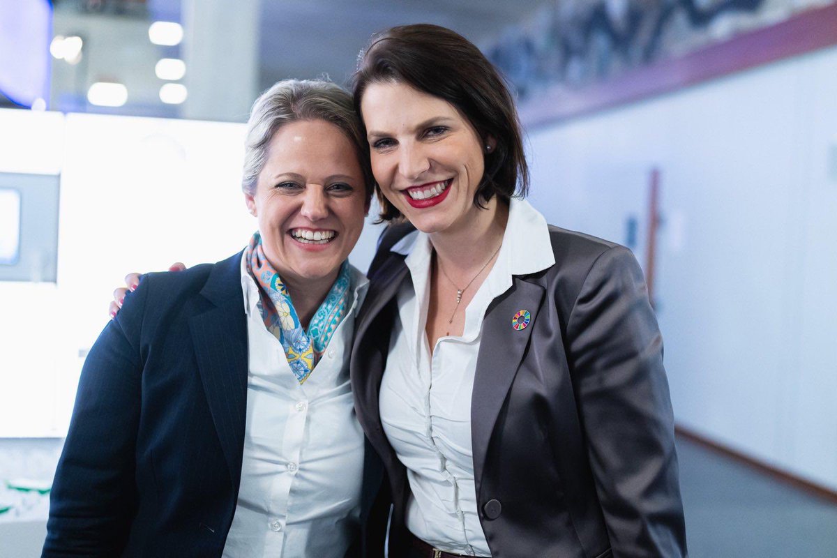 Mit Karoline Edtstadler, Österreichs Bundesministerin für EU und Verfassung am <a href="/SG__Symposium/">St. Gallen Symposium</a>; es fühlte sich wie gestern an, seit wir uns zuletzt in Wien getroffen hatten. Es ist das Menschliche, was es ausmacht. Danke für die vielen schönen Momente, die mein Leben bereichern.