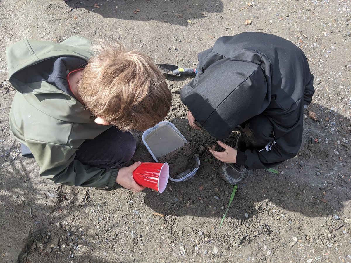 megswiebe's tweet photo. For today's @MatsquiElem trip to the 🏞️ students were challenged to collaborate &amp; construct 🦫 dams strong enough to stop the flow of 🌊. 
So grateful to have wonderful colleagues like @edavenport79 to make these learning opportunities possible. https://t.co/uxHKVKozBx