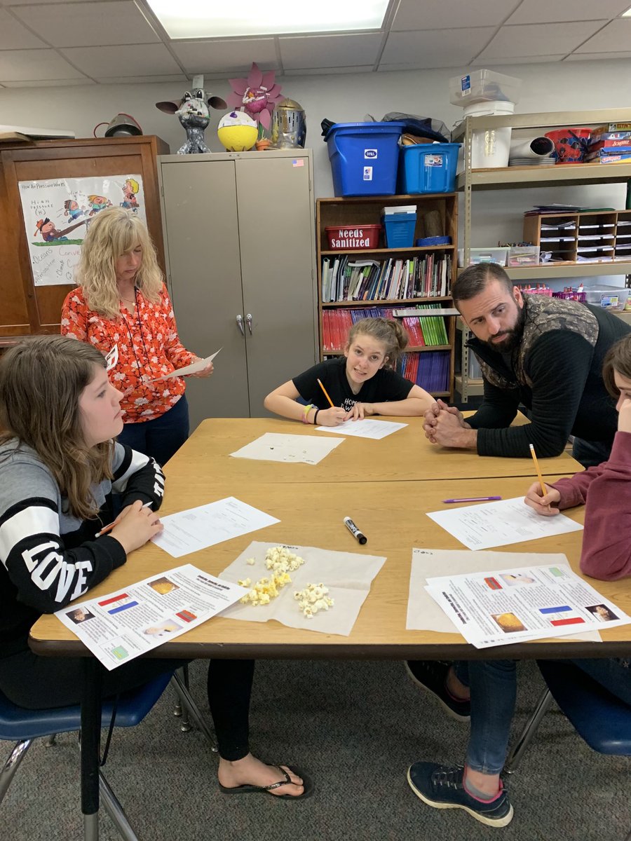Thermal energy lesson with three different methods of popping popcorn 🍿. Love this lesson almost as much as the kiddos love eating it! ⁦<a href="/ECLocal/">East Clinton Schools</a>⁩ ⁦<a href="/ECMS_Shaner/">Sara Shaner</a>⁩