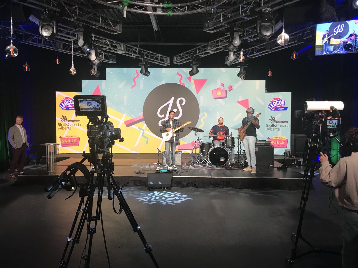 JonBeckett2's tweet photo. Ready, set, go! ๐๐๐๐
โฆ@Skills_Canadaโฉ #VirtualAwards tonite @ #TheStudio
Congrats to all!
Thanks to โฆ@LedcorGroupโฉ for being the title sponsor!
#SkillsAlberta
#SkillsCanada
โฆ@productionworldโฉ https://t.co/Jrc5s97JuJ
