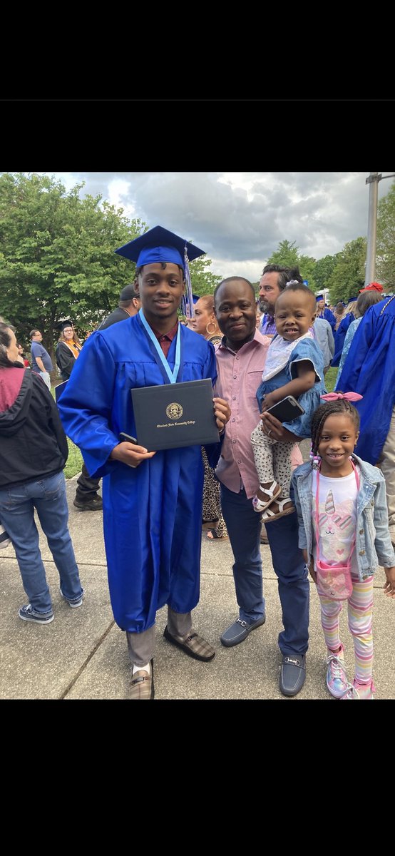 JHeralus's tweet photo. Blessed to earn my associates degree at the age of 18, but the work doesnโt stop now, just the beginning ๐ฏ https://t.co/rHXCicbQAo