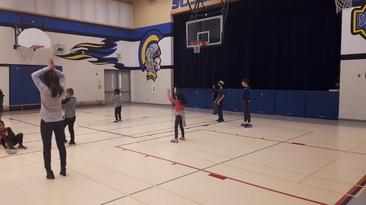 mrs_kitney's tweet image. So many great memories from #CEW2022 Love Day Dance, @XMovement_ , School-wide Bubbles
#EXCELclass @SebastianDPCDSB