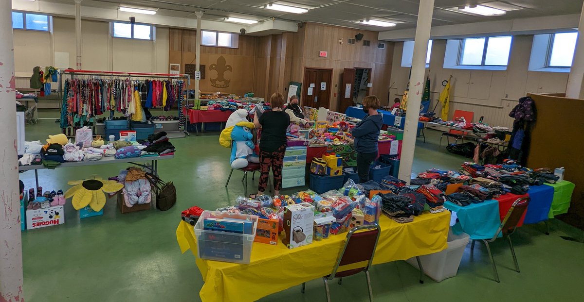 2ndSmithsFalls's tweet photo. Tables are set! We open at 8AM tomorrow/Saturday morning at Westminster Presbyterian Church in Smiths Falls!

Come shop for your youth and support our fundraising efforts for the @WSJ2023 !

#scoutsdostuff #mom2mom @scoutscanada https://t.co/qisWYpuCBd