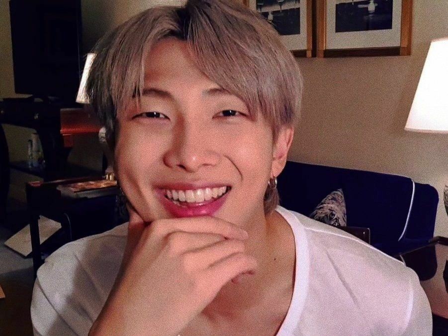 acervo seokjin loiro VAI VER O BTS tweet media