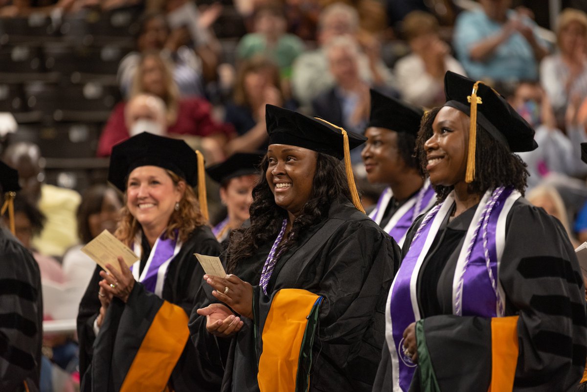 GeorgiaCollege's tweet photo. What a night!! Congratulations to all of our graduate candidates!

Join us tomorrow morning as we celebrate our undergraduate candidates. #georgiacollege #commencement #gcsu22 https://t.co/vIjbZsMt13