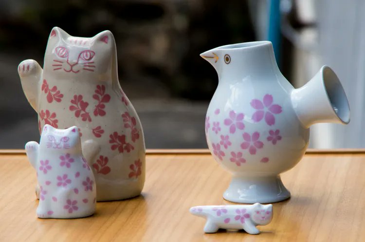 Art21JPN's tweet photo. 【Hasami Ware (波佐見焼)】
"The most interesting thing is its uniquely specialized production process which has made it possible to produce these pieces on a mass scale."
 [Japanese Art Culture No. 358 (Ⅰ)]
#HasamiWare #HasamiYaki #波佐見焼

《Web》https://t.co/VgkYteMCsd https://t.co/osTnjLLlNg