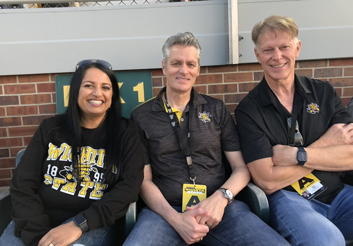 Look who I ran into <a href="/GoShockersSB/">Wichita State Softball</a> tonight against Central Florida. #GoShockers