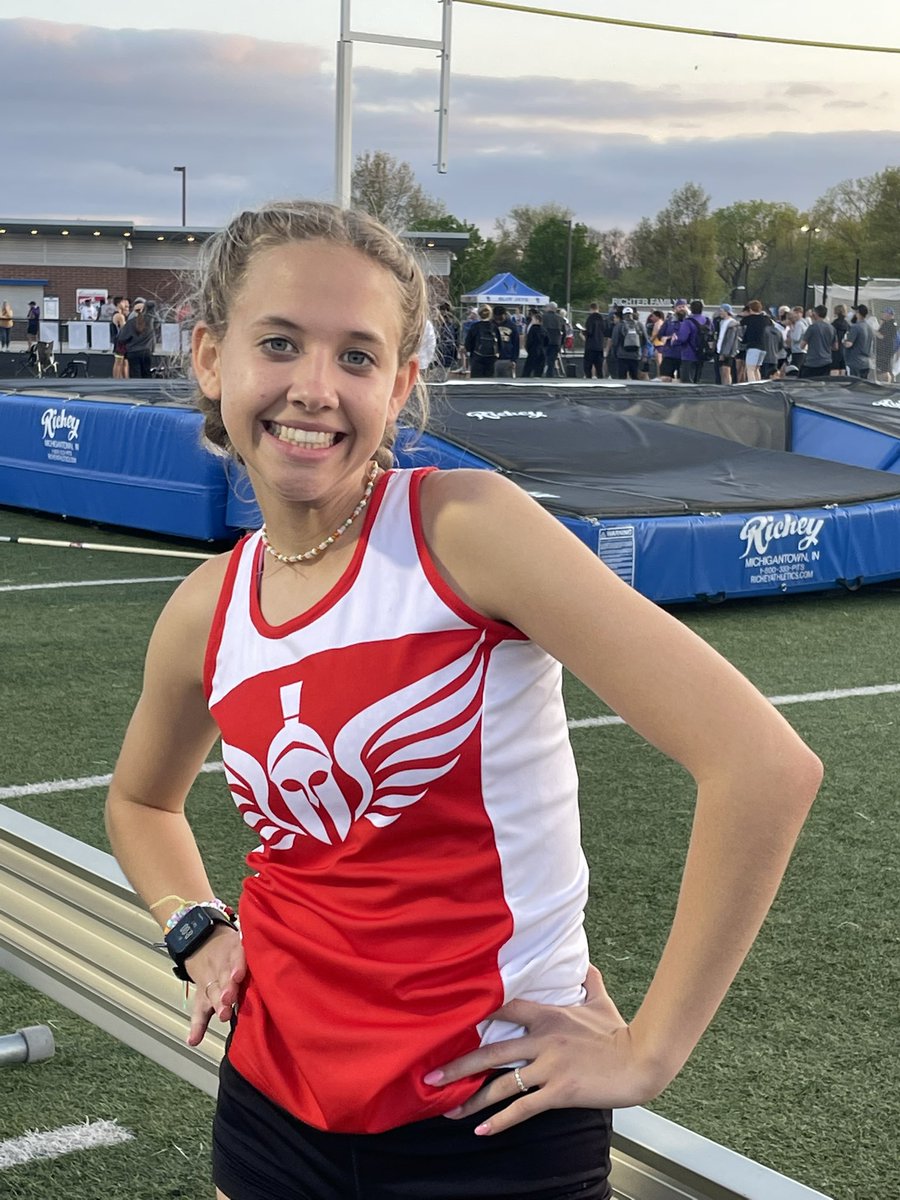 PHHSDistance's tweet photo. @annahiggss strikes again with a 2:47 PR in the 800! Jordan with a SB in the 800! Also, a belated PR pic for Edie with PB’s in the 1600 and 800 on Wednesday! https://t.co/2HeOnFDLWL