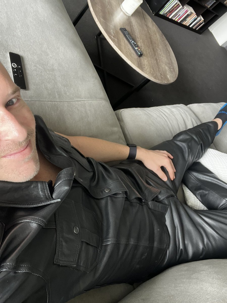 Needed to add some more

#gaybrisbane #gayleather #fetish #leathergay #leatherman