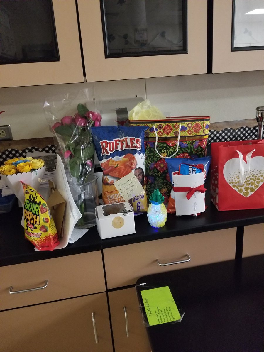 cocoabrown007's tweet photo. My kids and parents showed me so much love today. They threw in some cash and Hobby Lobby giftcards too!🥰 The cards and letters made me do the ugly cry. I didn't realize that I play the bestfriend and school mom role to so many kids, especially the shy and "difficult" ones. https://t.co/RwLZbhdqrL