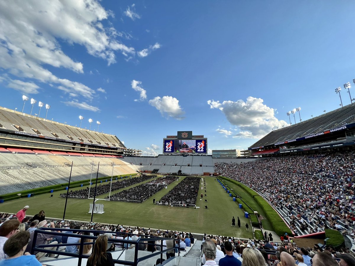 ChampionsSA16's tweet image. @aundry_ started living with us when she was in 8th Grade at 13yrs old…Today she Graduates from @AuburnU with a degree in Elementary Education  @amazon CEO of Worldwide Consumer Dave Clark also @AuburnU Alumni with the commencement speech 🦅#championsplayhere #MyDadWouldBeProud