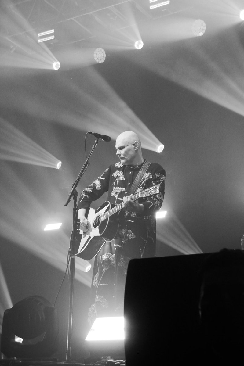 SmashingPumpkin's tweet photo. See you for round 2 tonight Mexico City! https://t.co/jy2VSktt2K