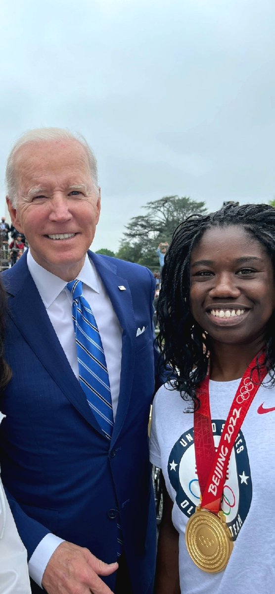 ErinJackson480's tweet photo. #TeamUSAWeek was such an amazing experience. I had the honor of spending some time with my Summer and Winter Olympian and Paralympian teammates, plus the President and Vice President of the United States! https://t.co/NFzkzYs6XO