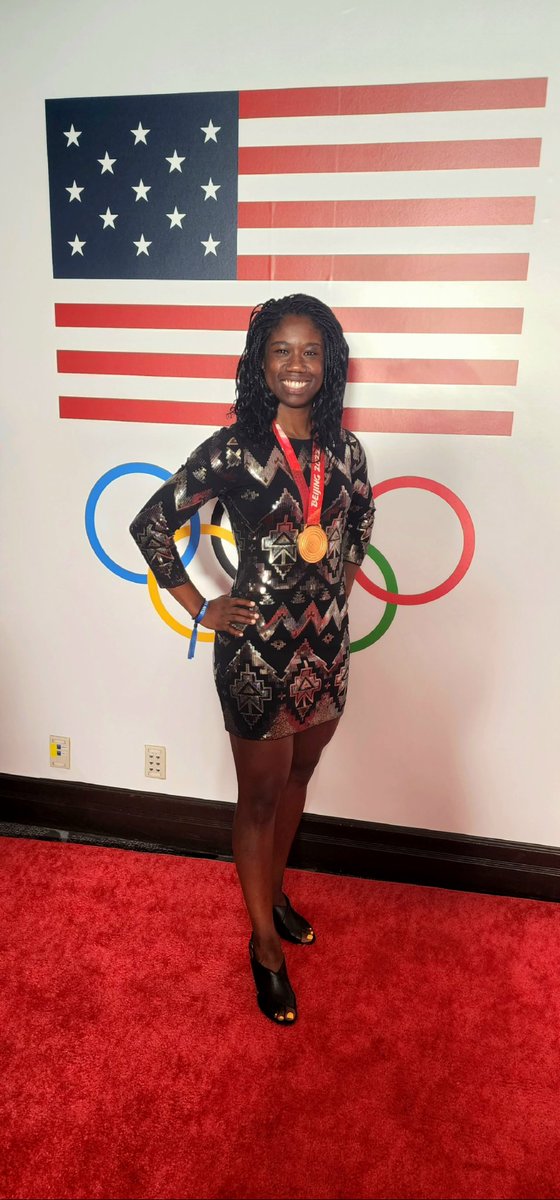 ErinJackson480's tweet photo. #TeamUSAWeek was such an amazing experience. I had the honor of spending some time with my Summer and Winter Olympian and Paralympian teammates, plus the President and Vice President of the United States! https://t.co/NFzkzYs6XO