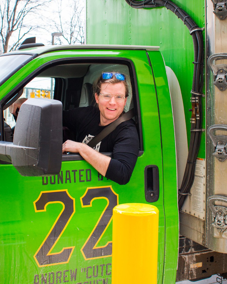 412FoodRescue's tweet photo. WE'RE HIRING! We're looking for some great additions to the 412 Food Rescue staff, including non-CDL drivers. 🚛 Visit our Careers page to view job descriptions and to apply: https://t.co/1GIEK4CMNl
#PittsburghJobs #PittsburghCareers #Pittsburgh #NowHiring #hiring https://t.co/XqafomCKDZ