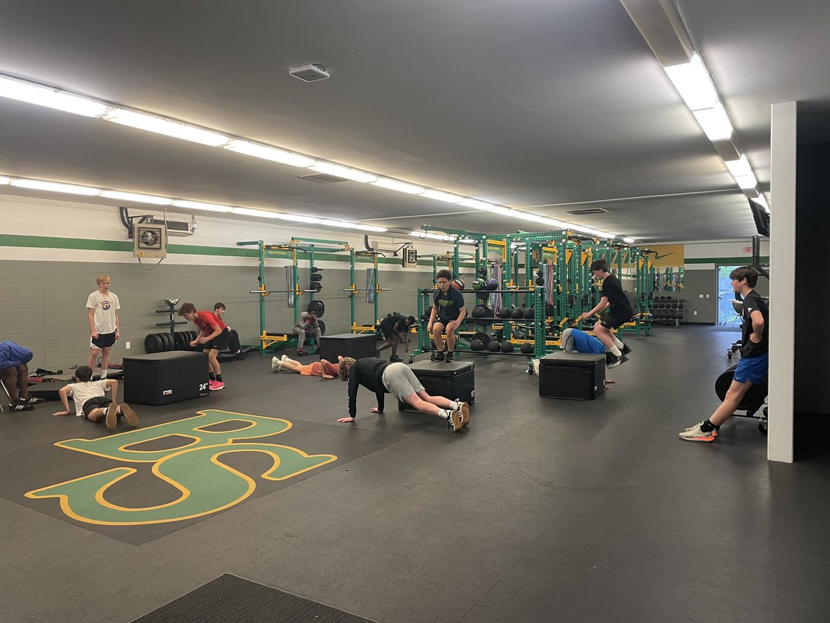 Mpreptit's tweet photo. When you can’t run on the track due to lightning, what better way to end weight training then with 50 burpee box jump overs. #defendingstation #prideofthenorthside @BSHSATHLETICS1 @BSHSDefenders @BSHSBSoccer https://t.co/PHneH9lWW9