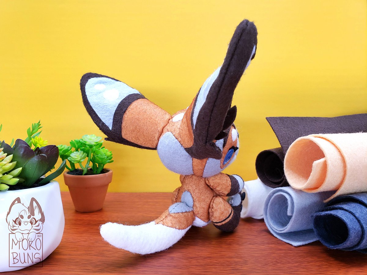 mokobuns's tweet photo. I love how big the ears are on this cute little roo X3 I also learned just how the bottom of their feet truly look and I gotta say, I had no idea they were shaped that way XD thank you so much @violetance for always supporting me!

#commissions #plush #sewing #furry https://t.co/TgGjiZD0LY
