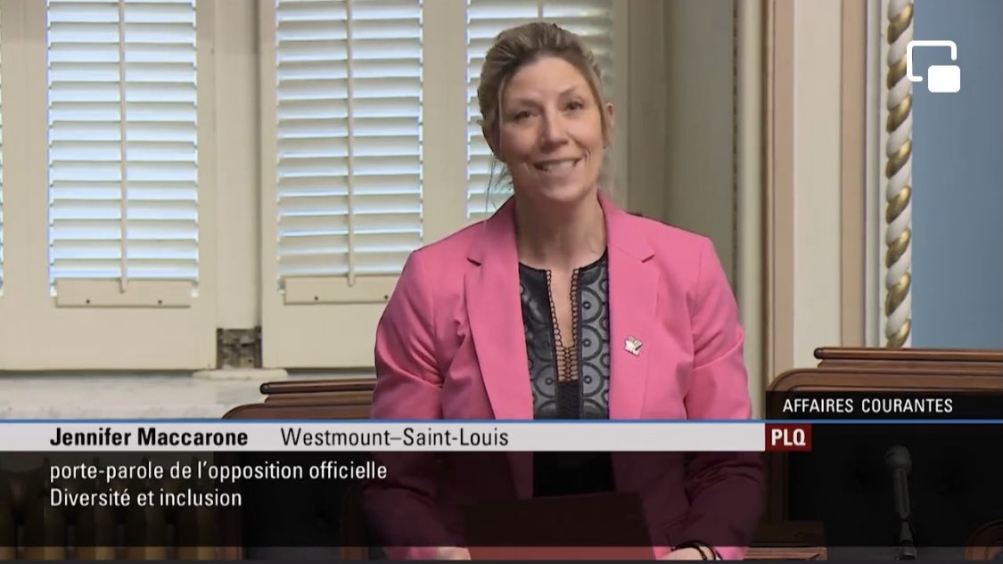 DrWinstonChan's tweet photo. Merci à la députée @JMaccarone qui a fait une déclaration à l’#AssNat sur l’apport des communautés asiatiques au Québec &amp; le #MoisPatrimoineAsiatique et qui a rencontré les #entrepreneurs &amp; #artistes #asiatiques au marché #MajesThé #Local88 #MPACanada2022 https://t.co/hUy5UsLkeY