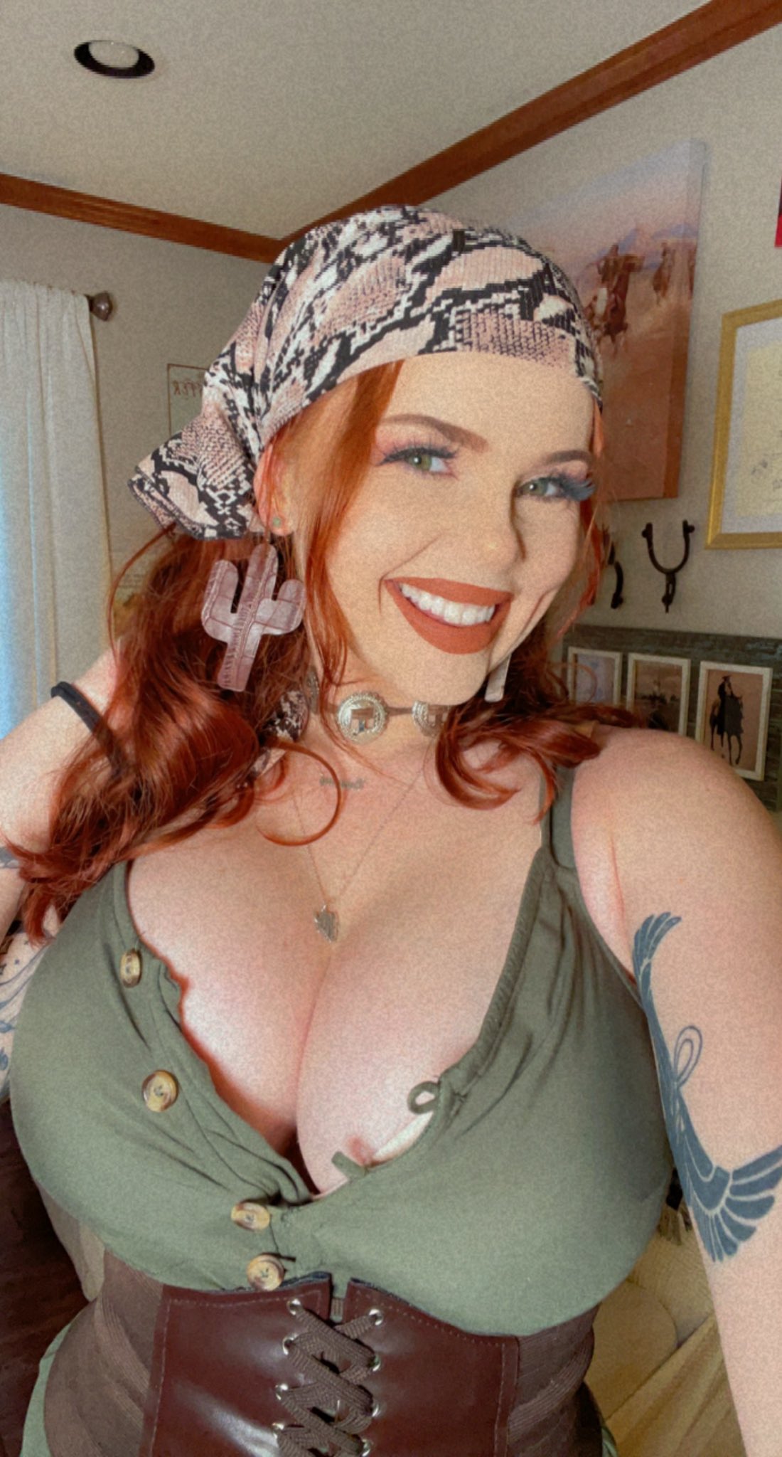 howdy https://t.co/EUNfsFiqE8
