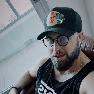 Brendanhowe13's tweet photo. #NewProfilePic https://t.co/wAHMjmCZzn