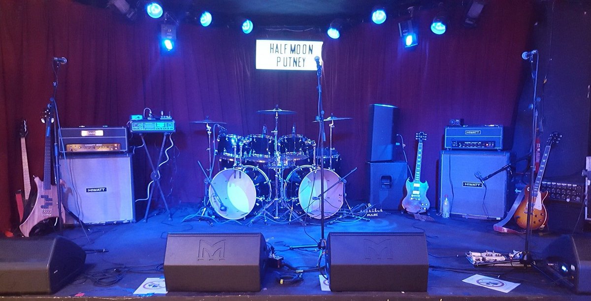 Whoswhotwit's tweet photo. Thanks to all the staff &amp; to all who attended tonight's gig @HalfmoonPutney . Another great night. https://t.co/YeAQdkw4uA